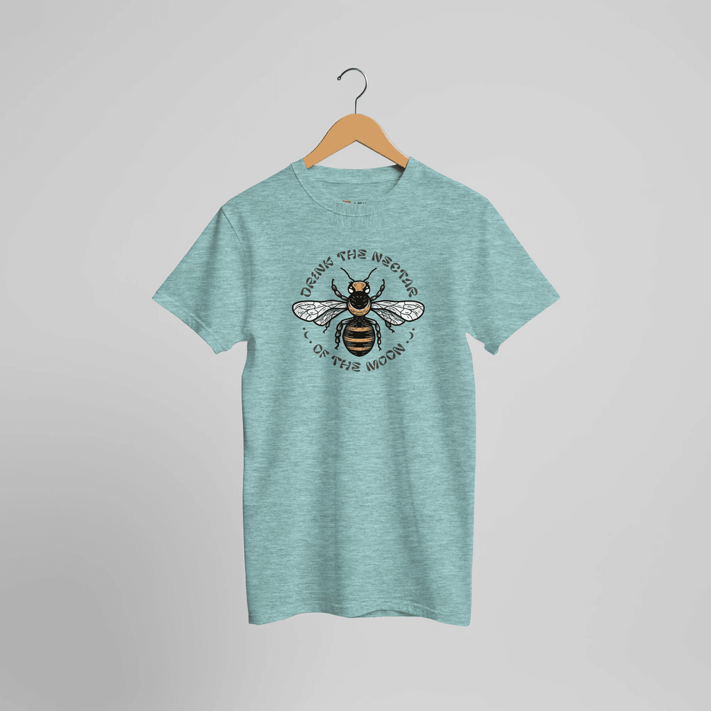 Drink The Nectar Bienen T-Shirt | Mystisches Honigbiene Natur Design – T-Shirt for everyday use | AZIKX