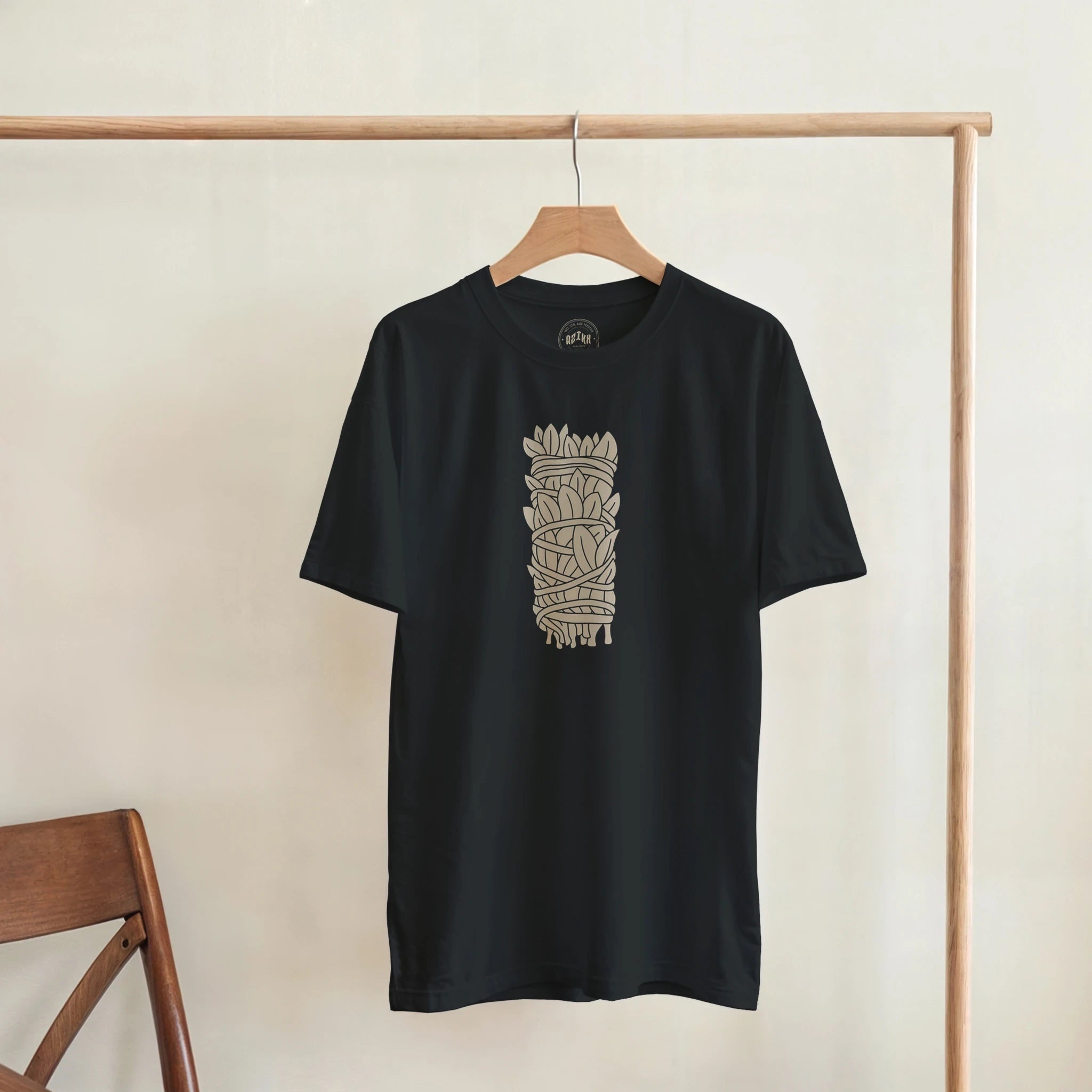 Mystisches Kräuterbündel T-Shirt | Minimalistisches Pflanzen Line Art Natur Design – T-Shirt for everyday use | AZIKX