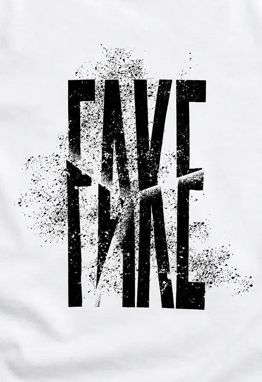 AZIKX schwarzer „Five Take“-Schriftzug im urbanen Grunge-Stil auf weißem T-Shirt-Stoff